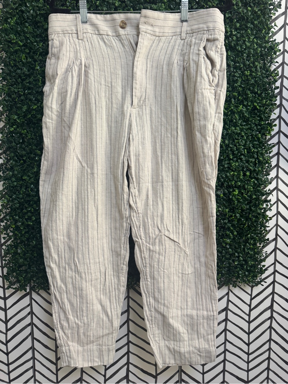Banana Republic Cream Pinstripe Linen-Blend Pants